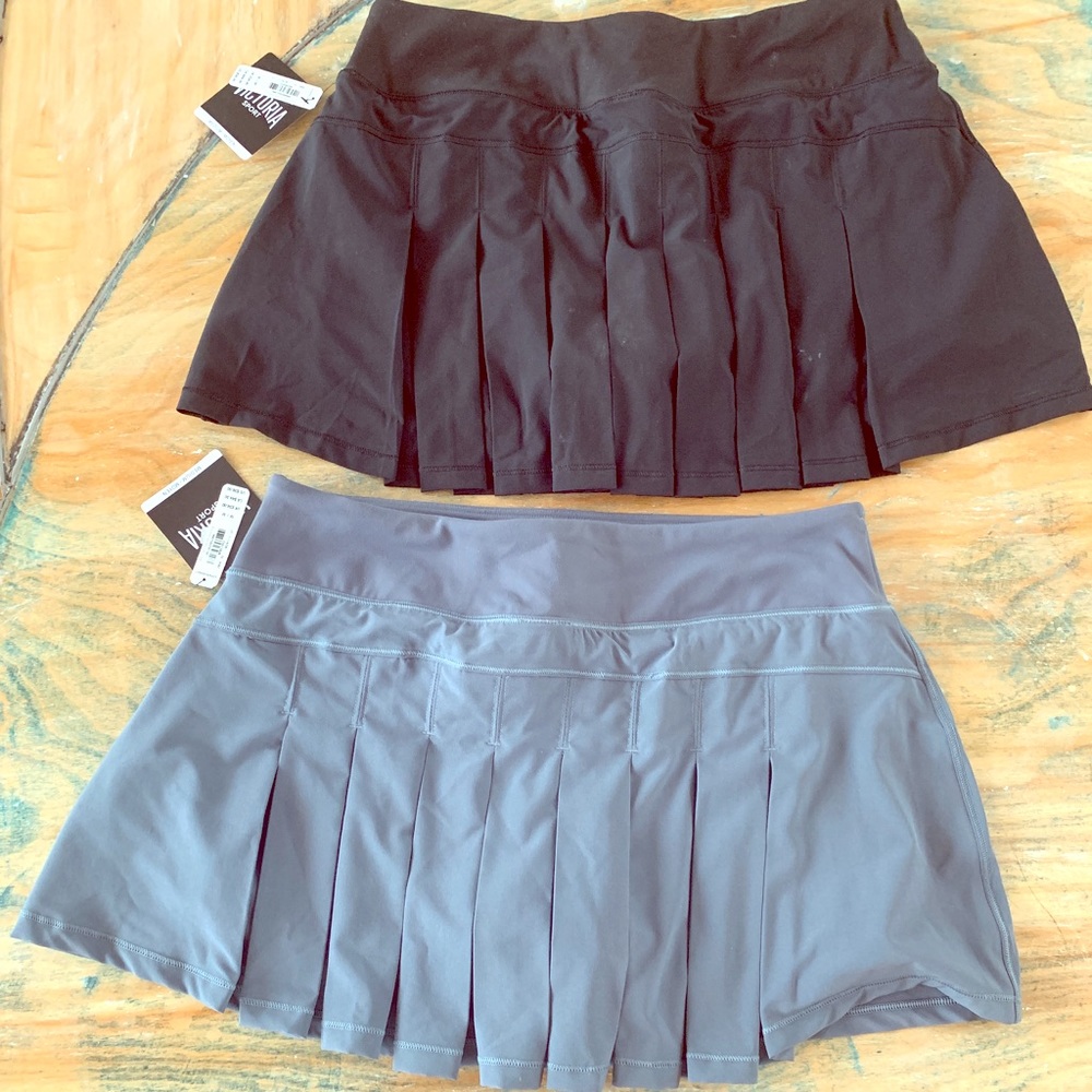 Victoria Sport M-women’s tennis skirts, never worn